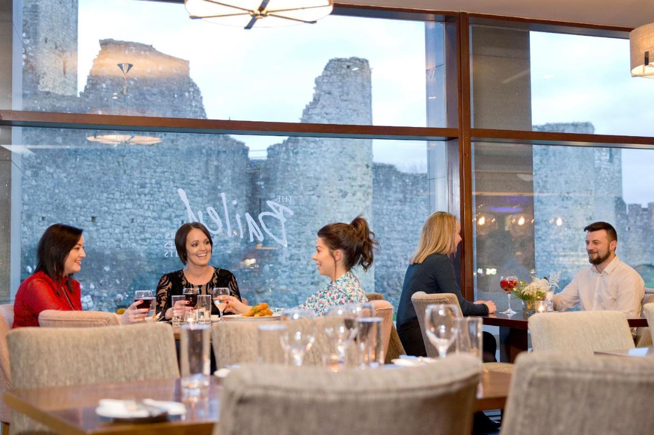 Trim Castle Hotel Екстер'єр фото