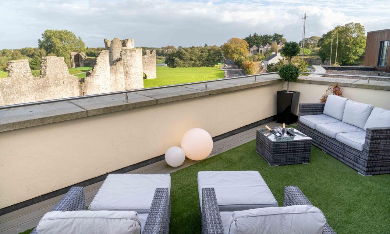 Trim Castle Hotel Екстер'єр фото