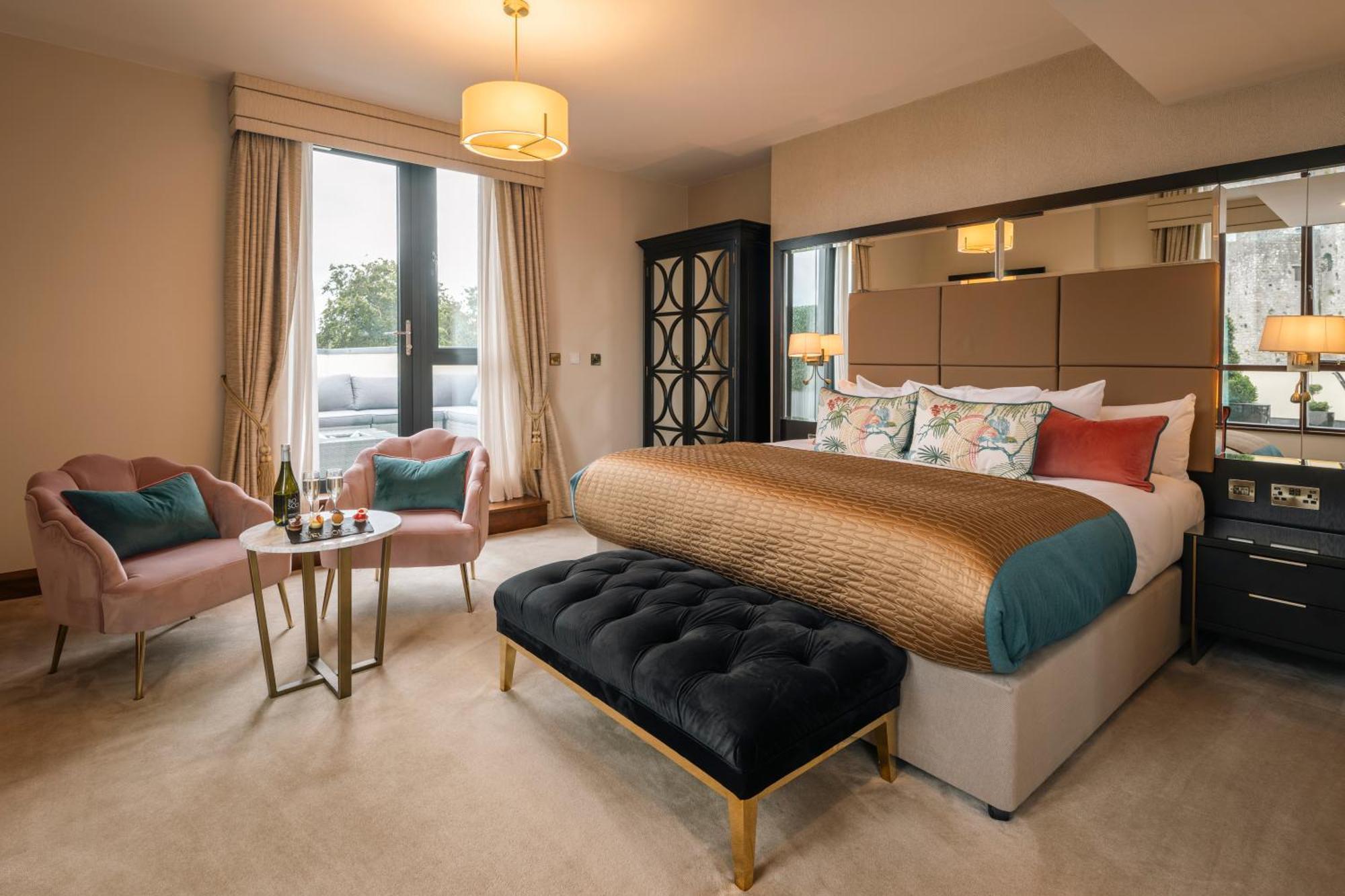 Trim Castle Hotel Екстер'єр фото