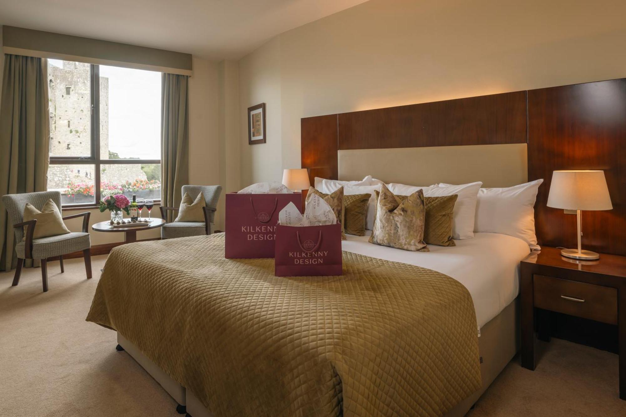 Trim Castle Hotel Екстер'єр фото