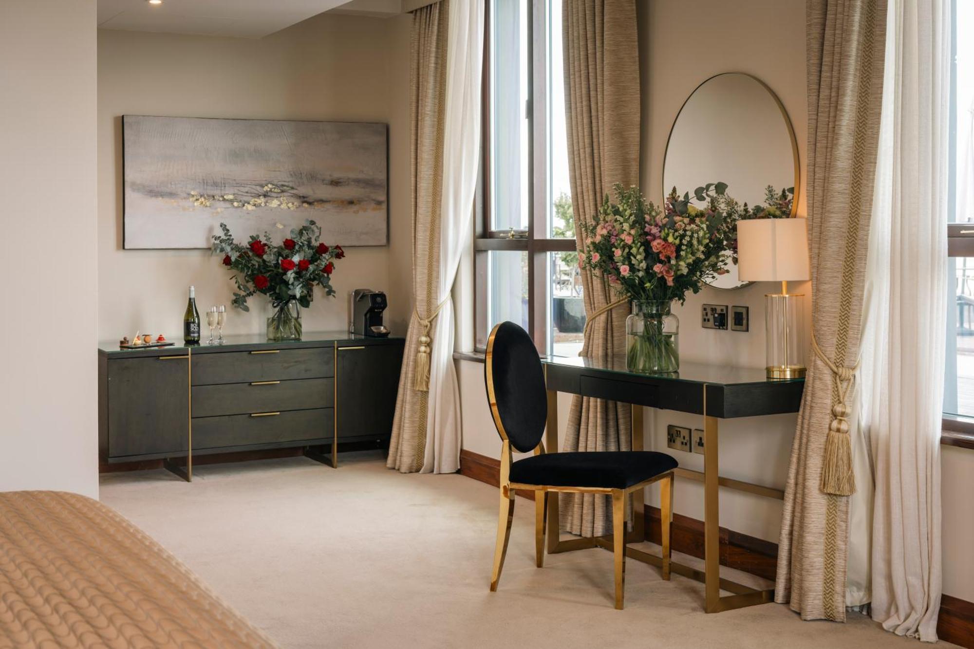 Trim Castle Hotel Екстер'єр фото