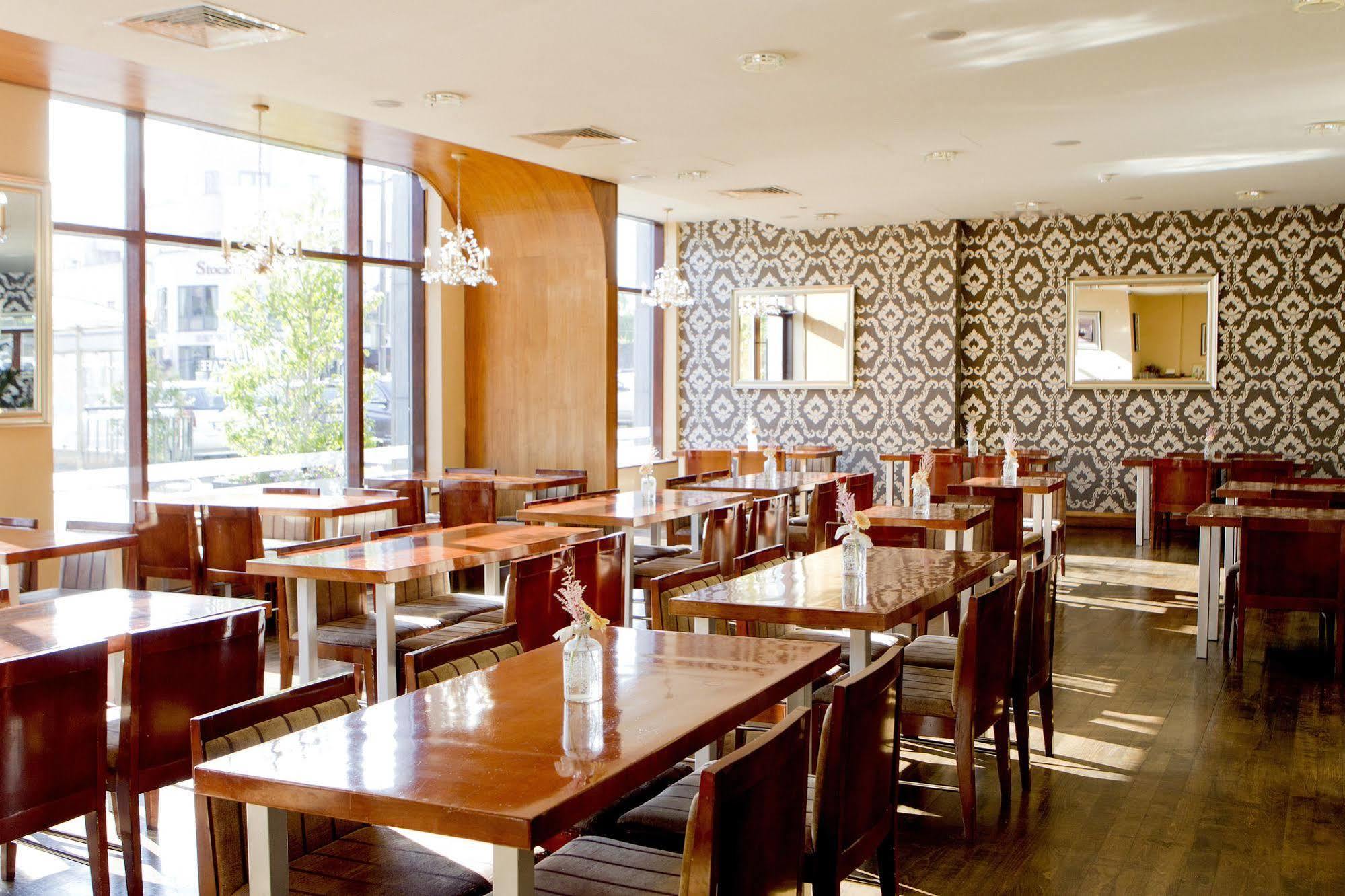 Trim Castle Hotel Екстер'єр фото